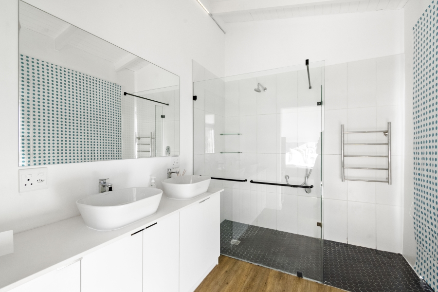 5 Bedroom Property for Sale in Oakhurst Estate Western Cape